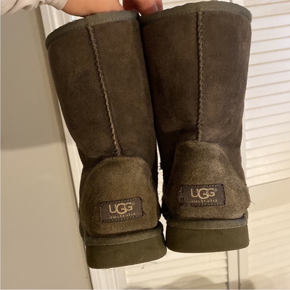 Grey uggs - Picture 3 of 4